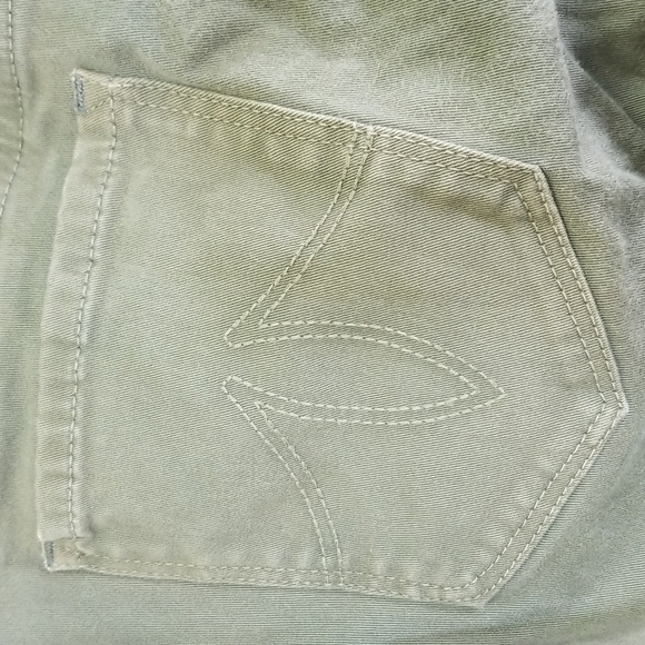𝅺LEVEL 99 Olive green jeans - Picture 3 of 7